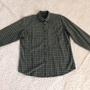 Eddie Bauer Men’s Relaxed Button Down